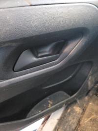 Poignee interieur avant gauche