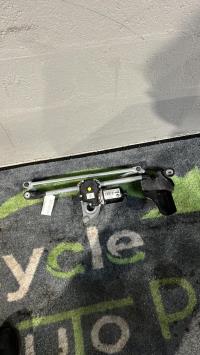 Moteur essuie glace avant