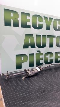 Moteur essuie glace avant