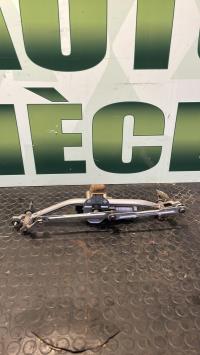 Moteur essuie glace avant