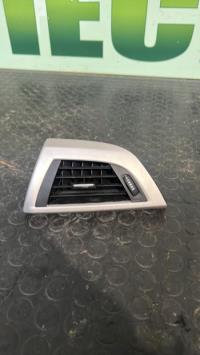 Aerateur tableau de bord avant gauche