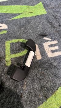 Poignee de maintien arriere droit