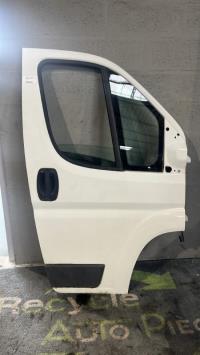 Porte avant droit