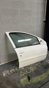 Porte avant droit