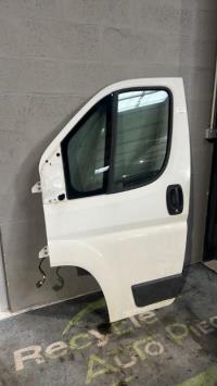 Porte avant gauche