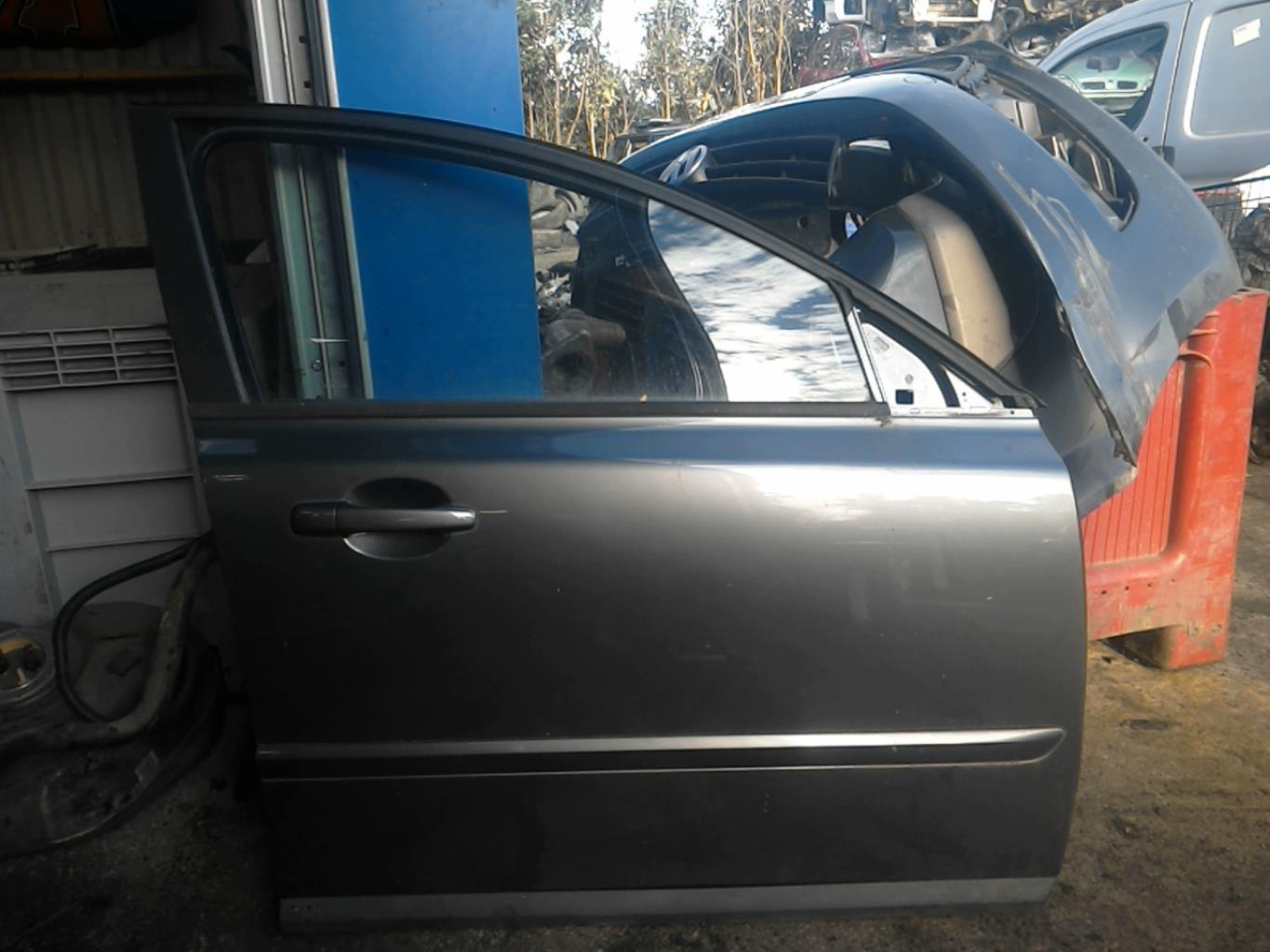 Porte avant droit