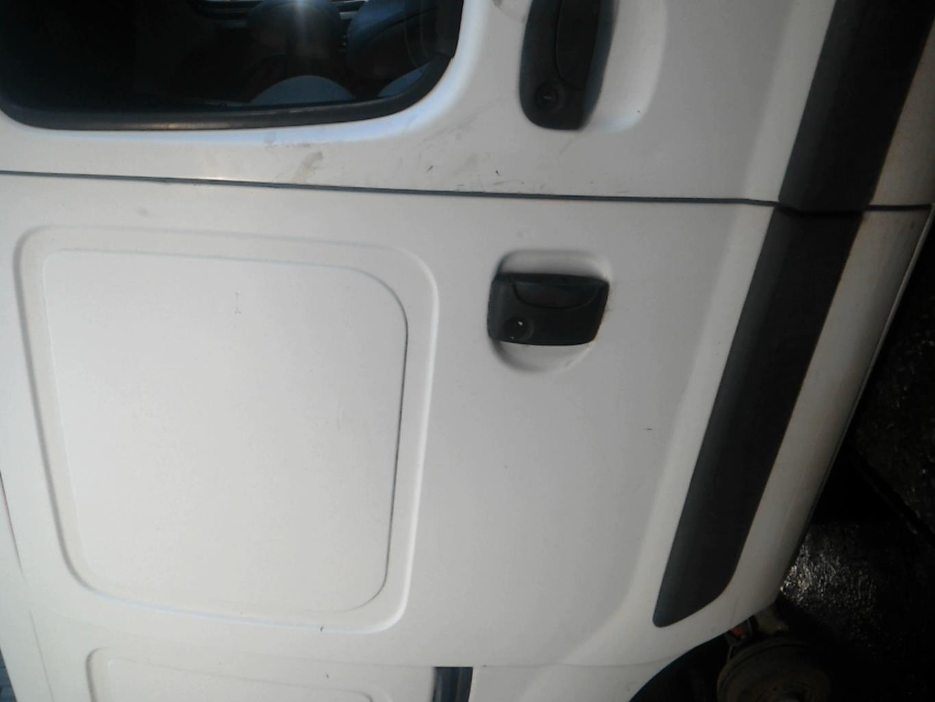 Porte laterale droit