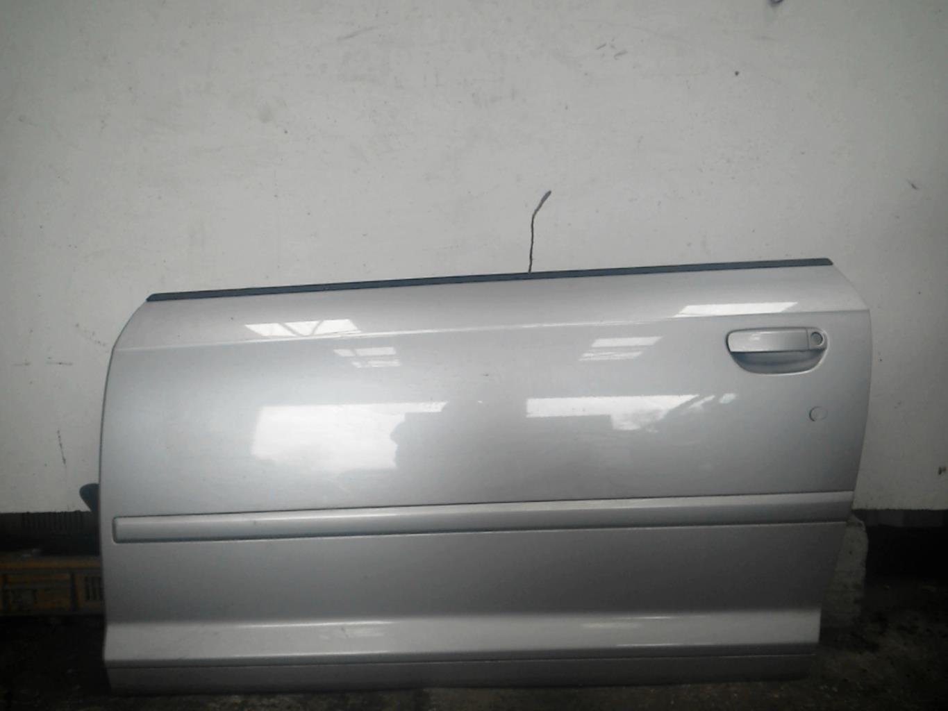 Porte avant gauche