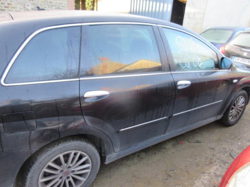 Porte avant droit