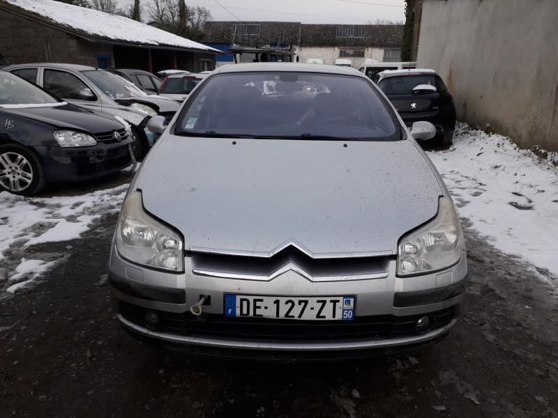 Poignee porte avant droit