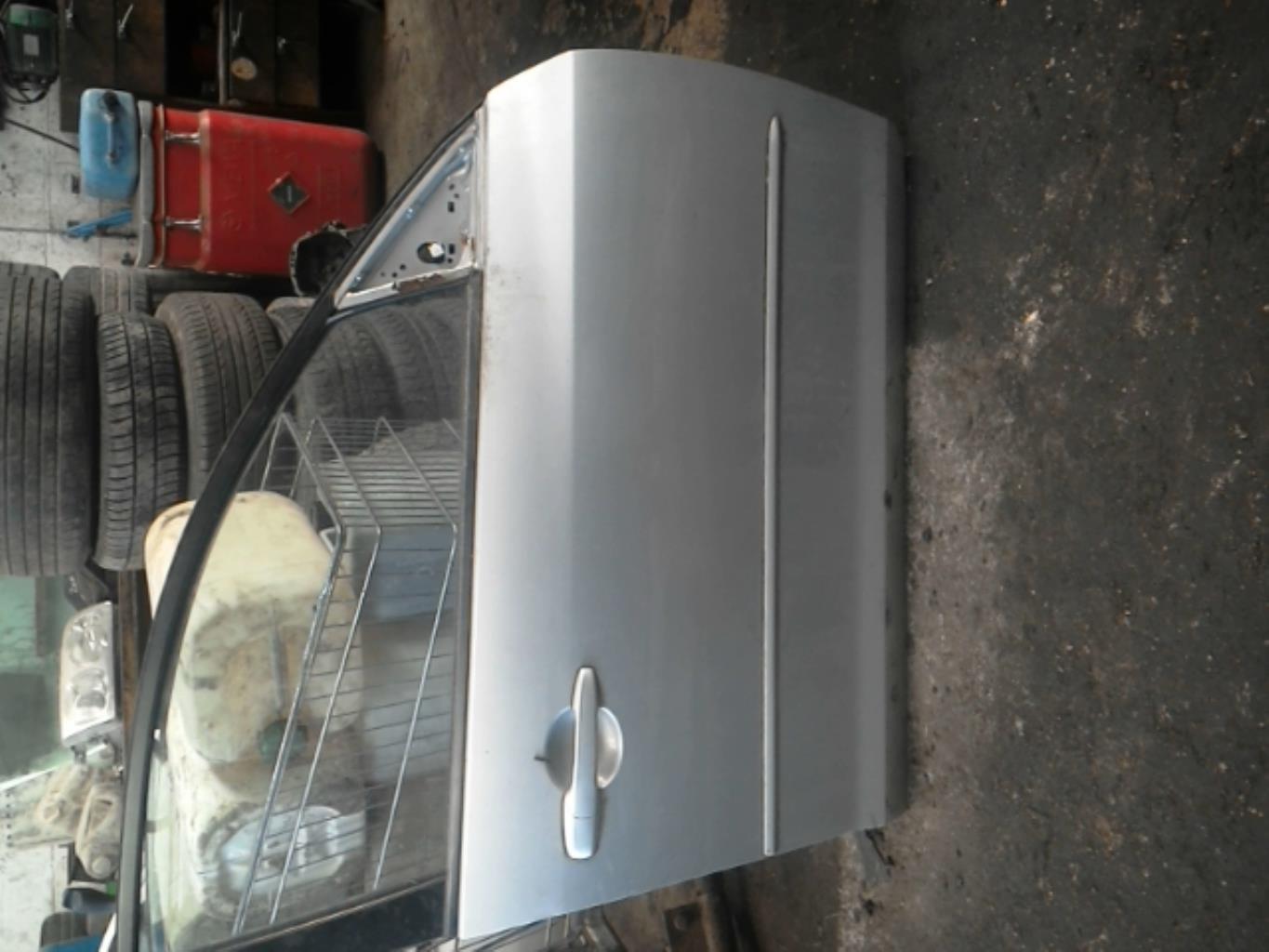 Porte avant droit