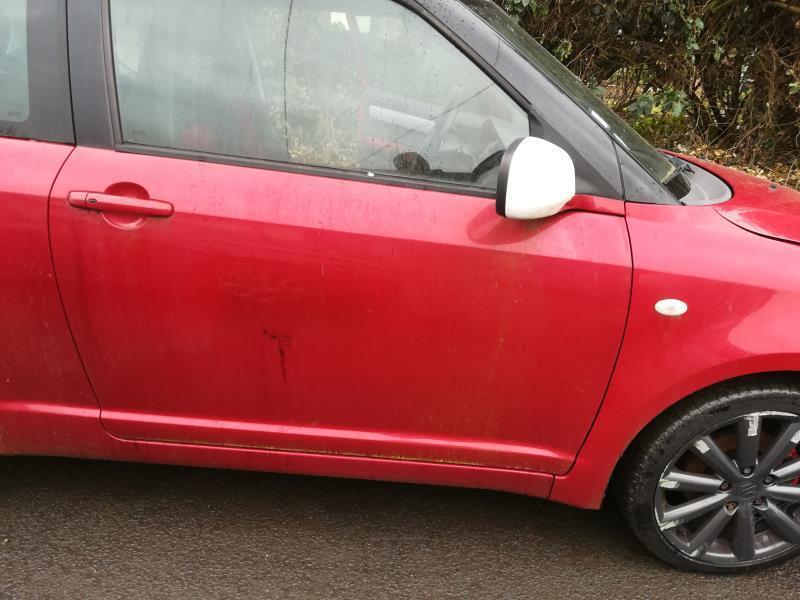 Porte avant droit