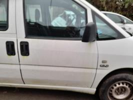 Porte avant droit