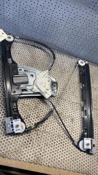 Leve vitre electrique avant droit