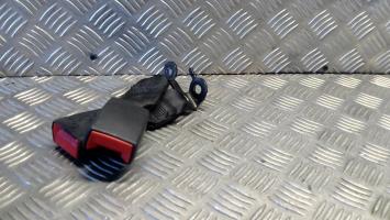 Attache ceinture arriere gauche