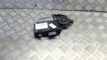 Moteur leve vitre avant gauche