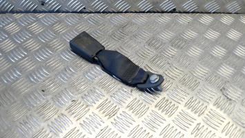 Attache ceinture arriere droit