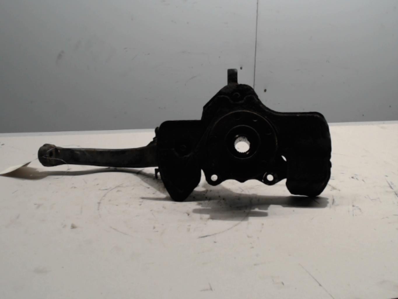 Fusee avant gauche