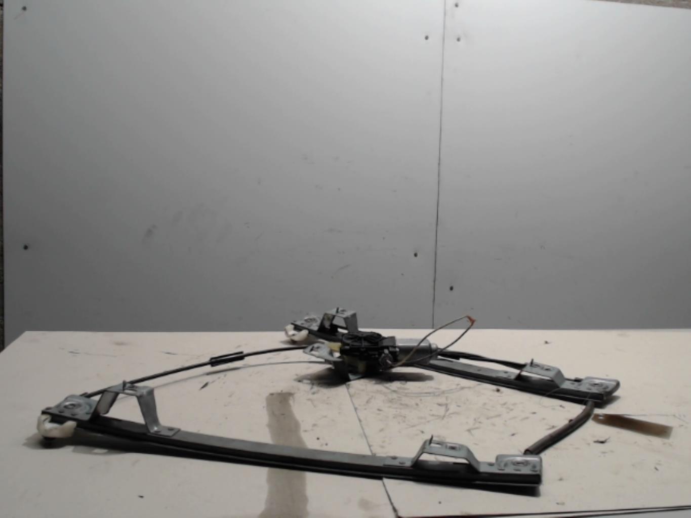 Leve vitre electrique avant gauche