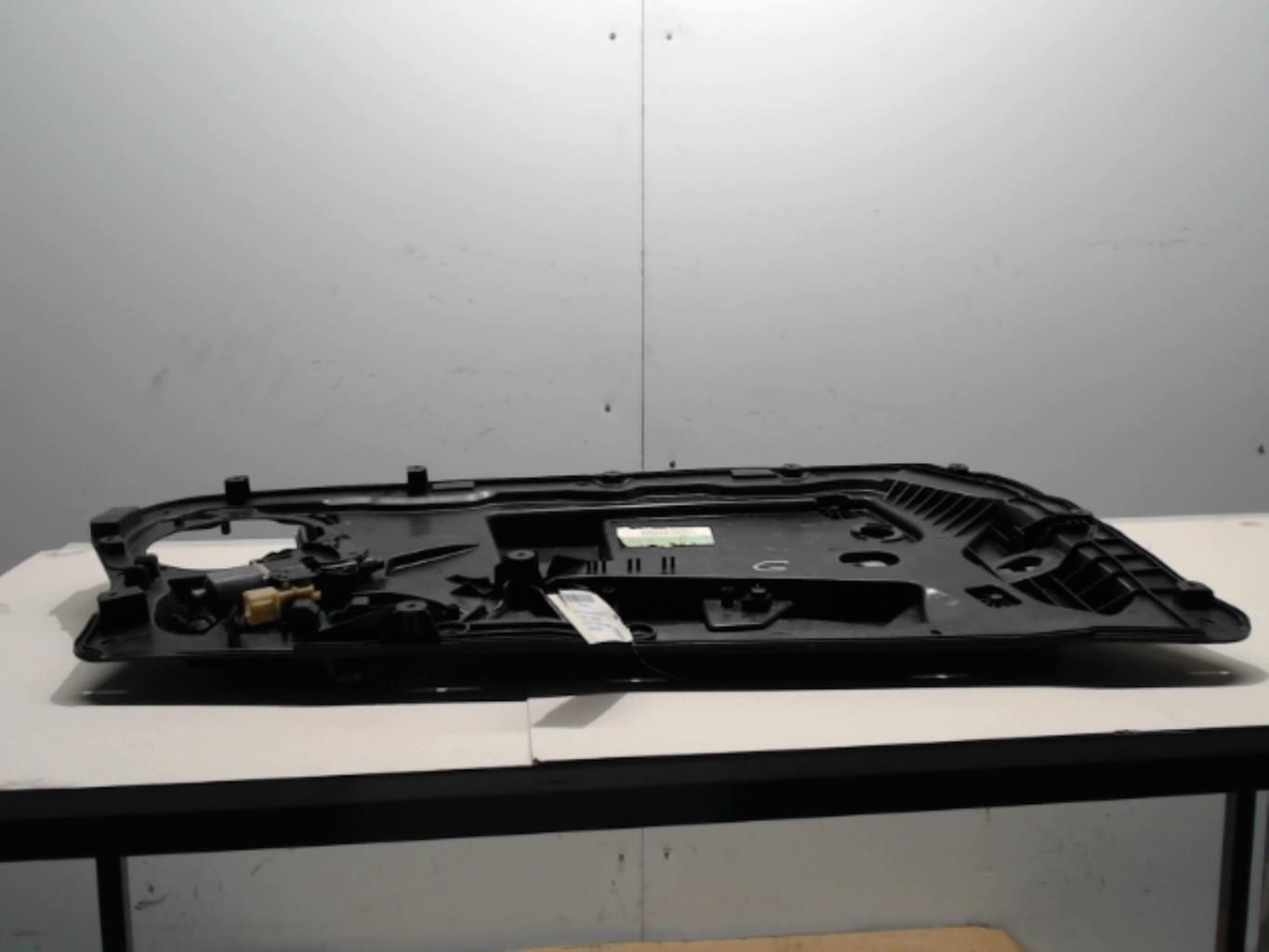 Leve vitre electrique avant gauche