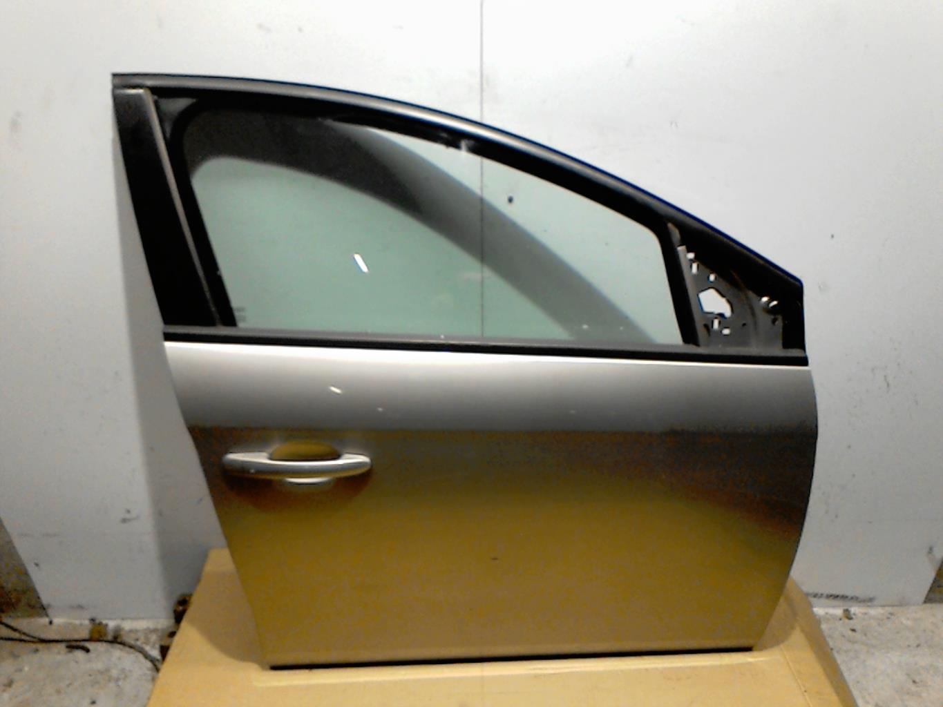 Porte avant droit