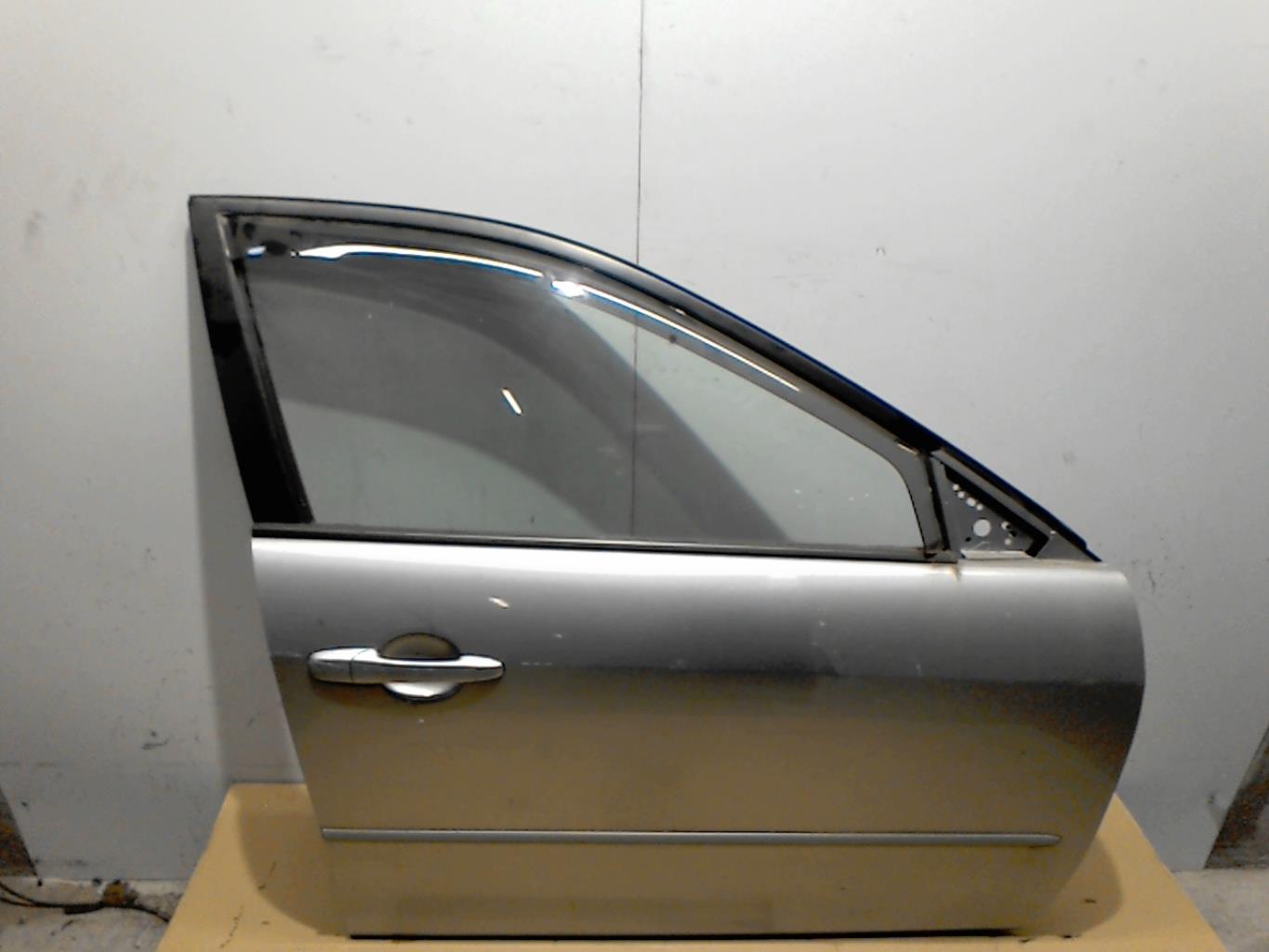 Porte avant droit