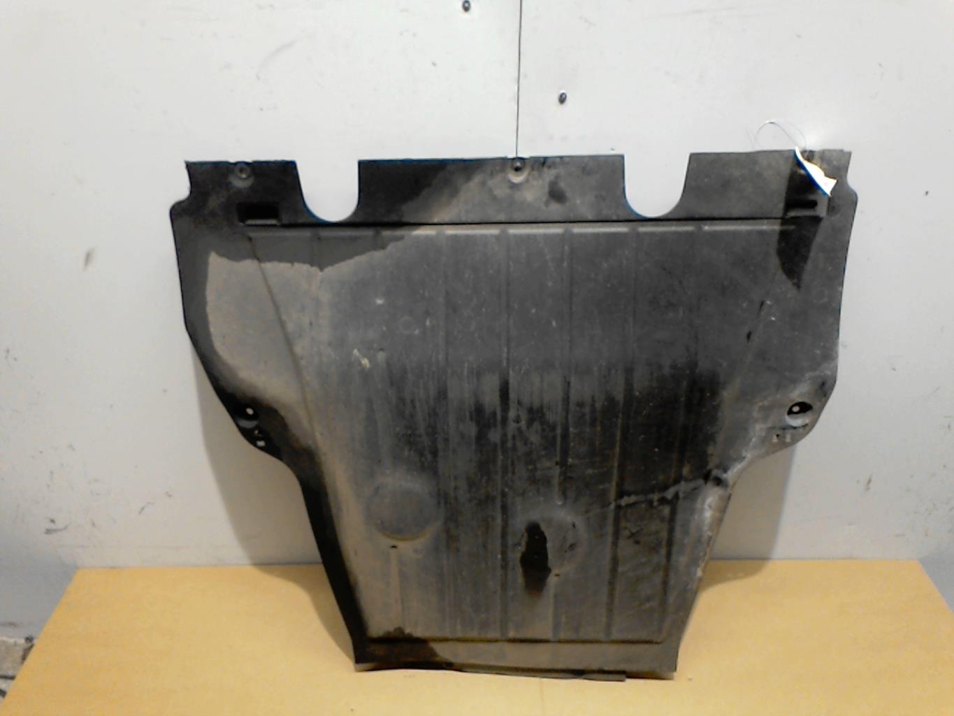 Cache sous moteur