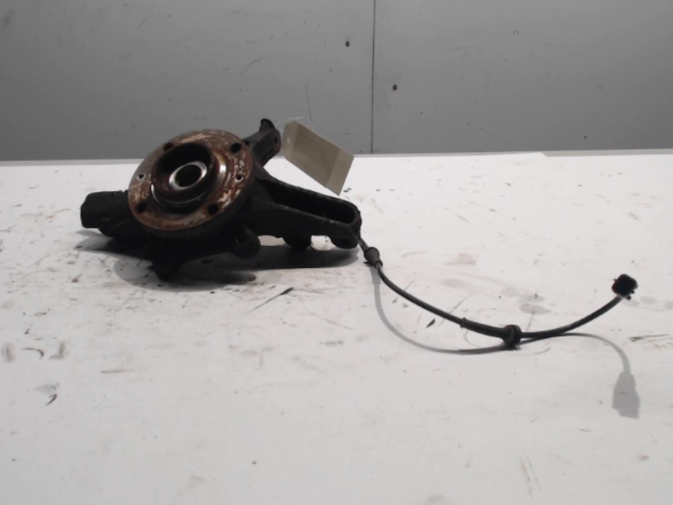 Fusee avant droit
