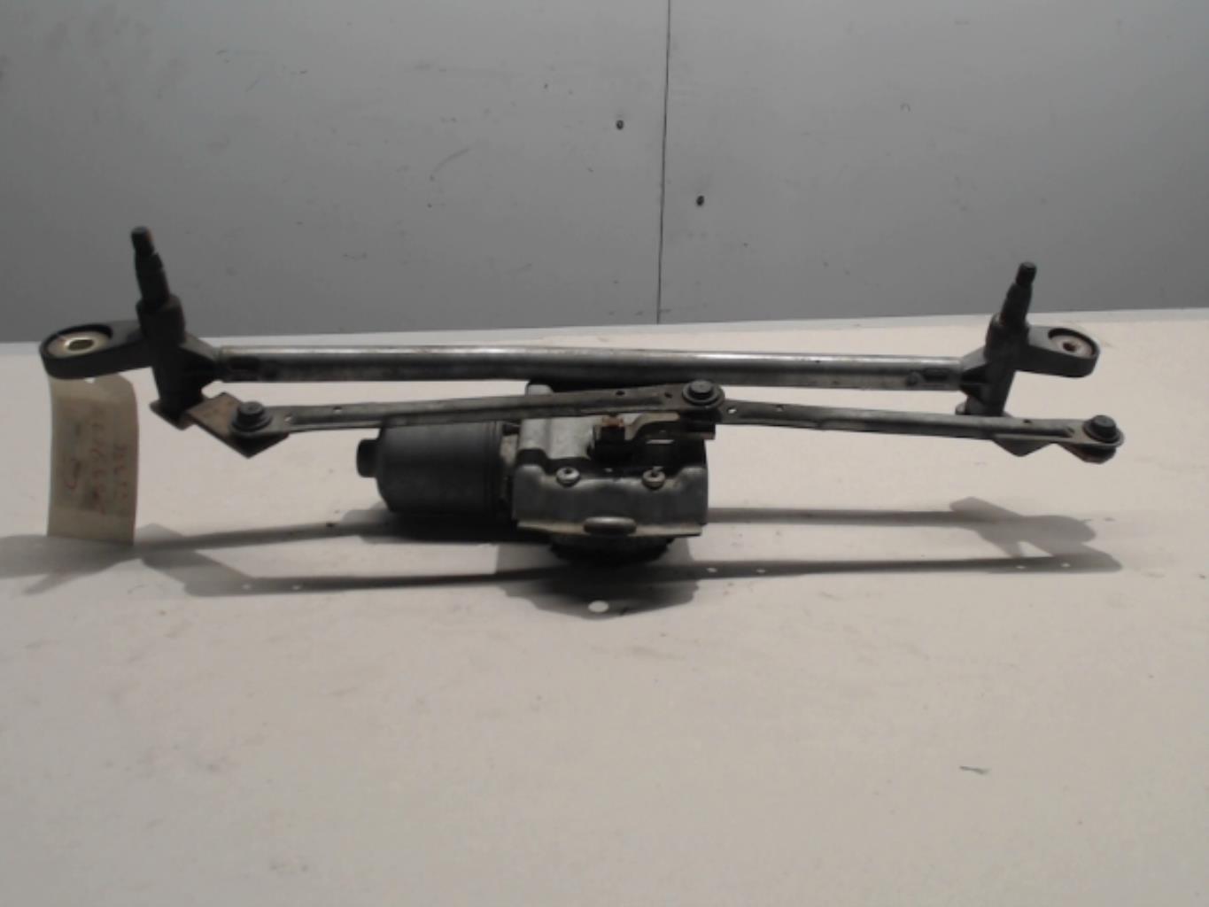 Moteur essuie glace avant