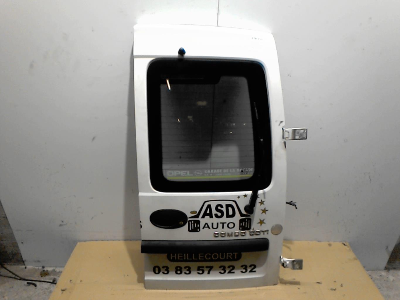 Porte de coffre droit