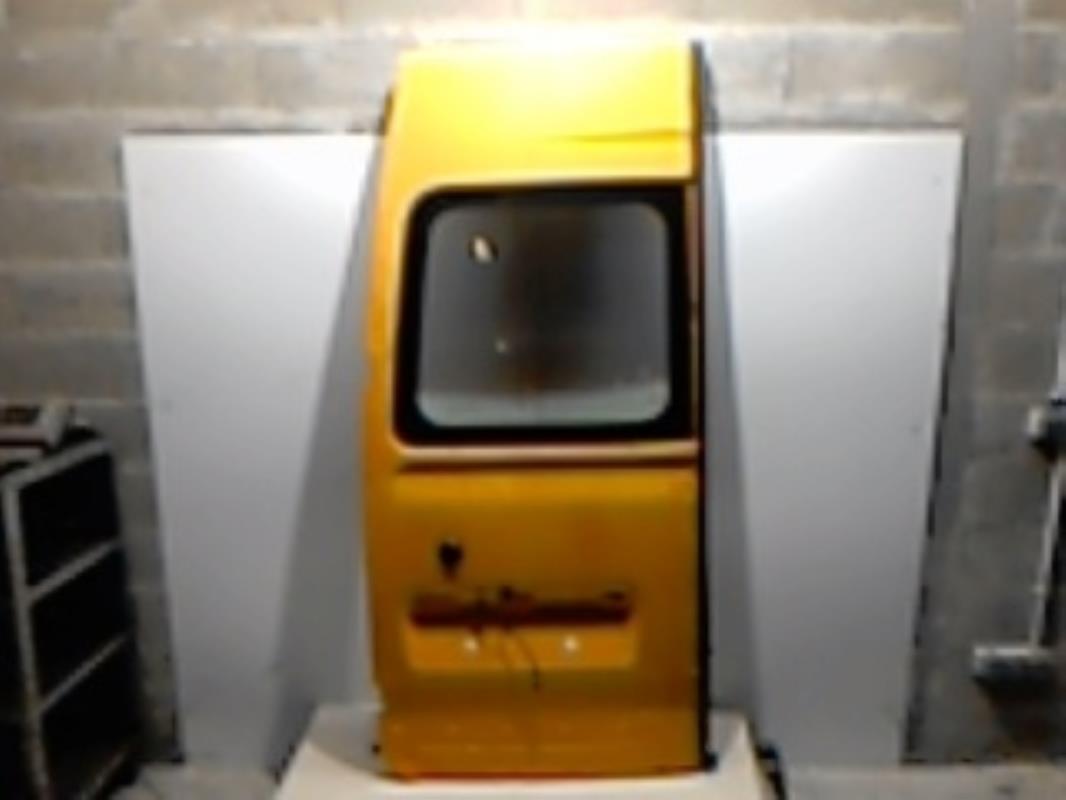 Porte de coffre gauche