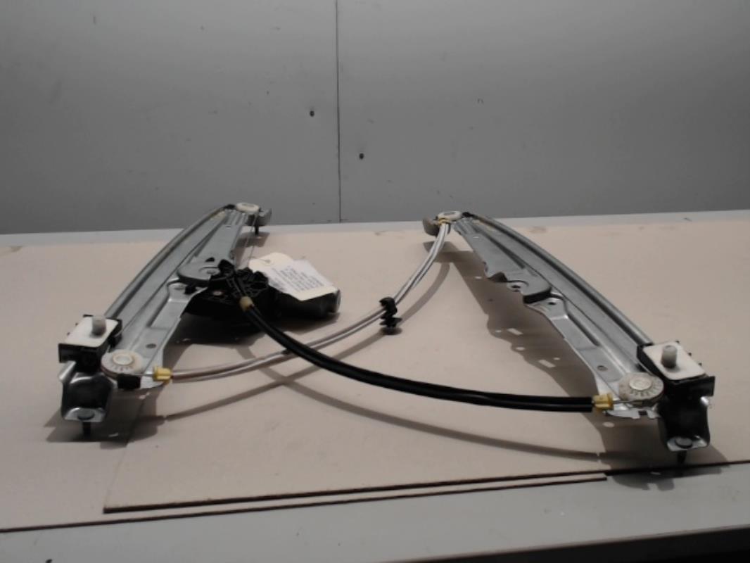 Leve vitre electrique avant droit