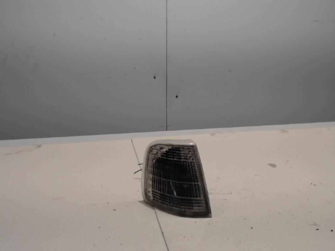 Optique avant secondaire droit (feux)(clignotant)