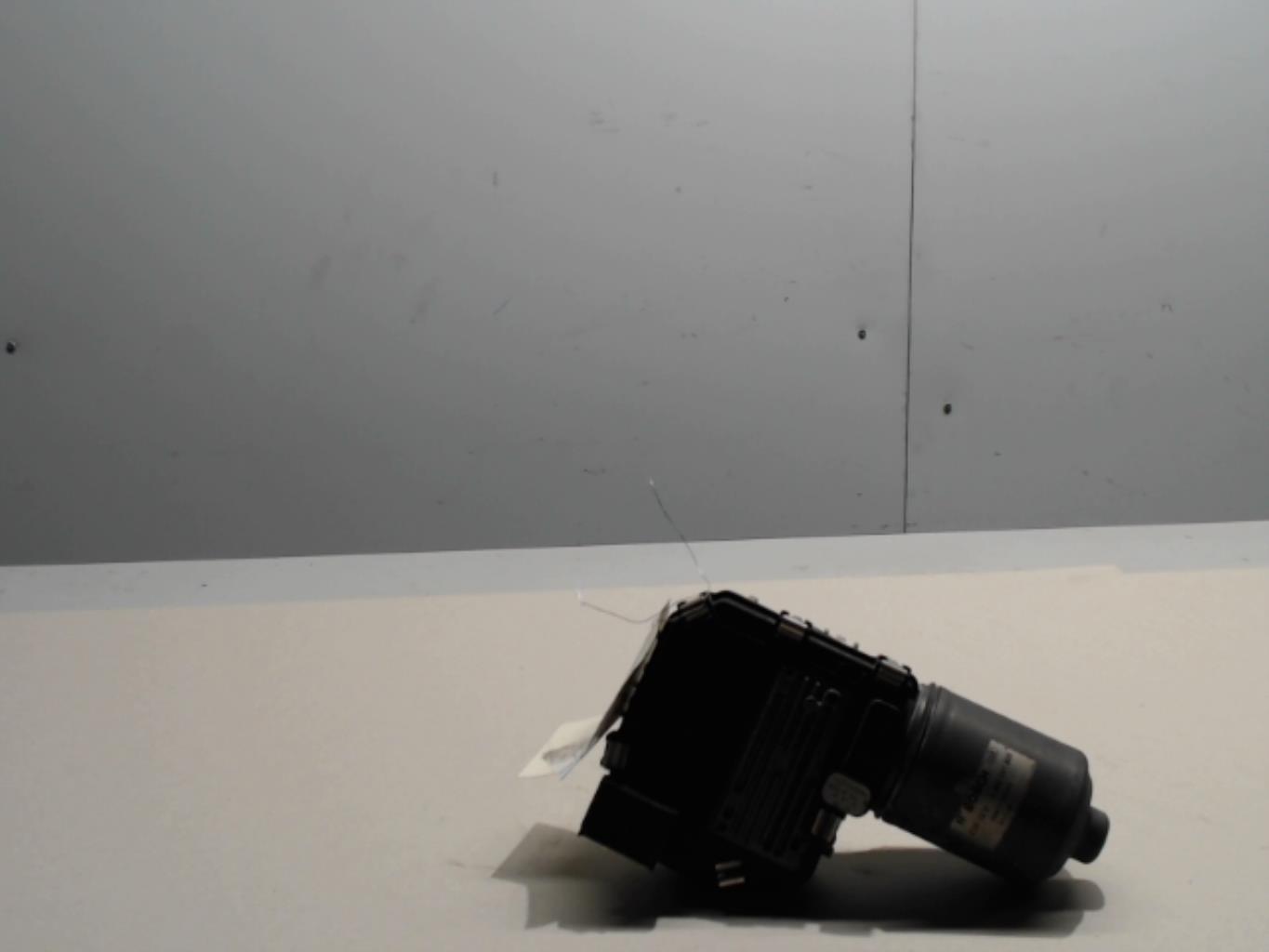 Moteur essuie glace avant