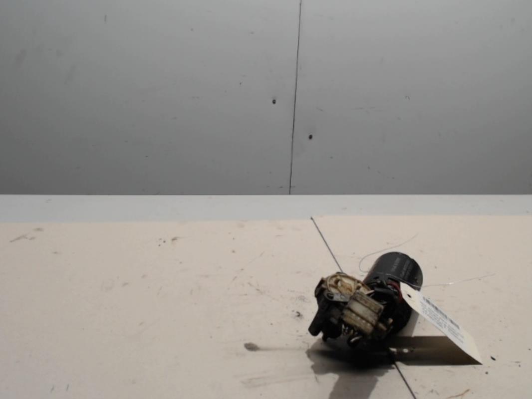 Moteur essuie glace avant droit