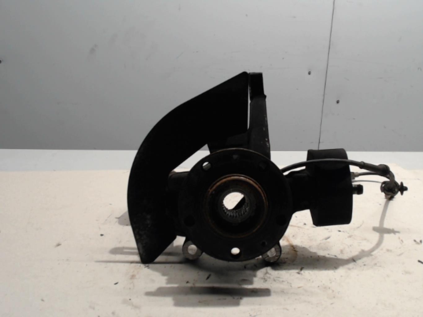 Fusee avant gauche