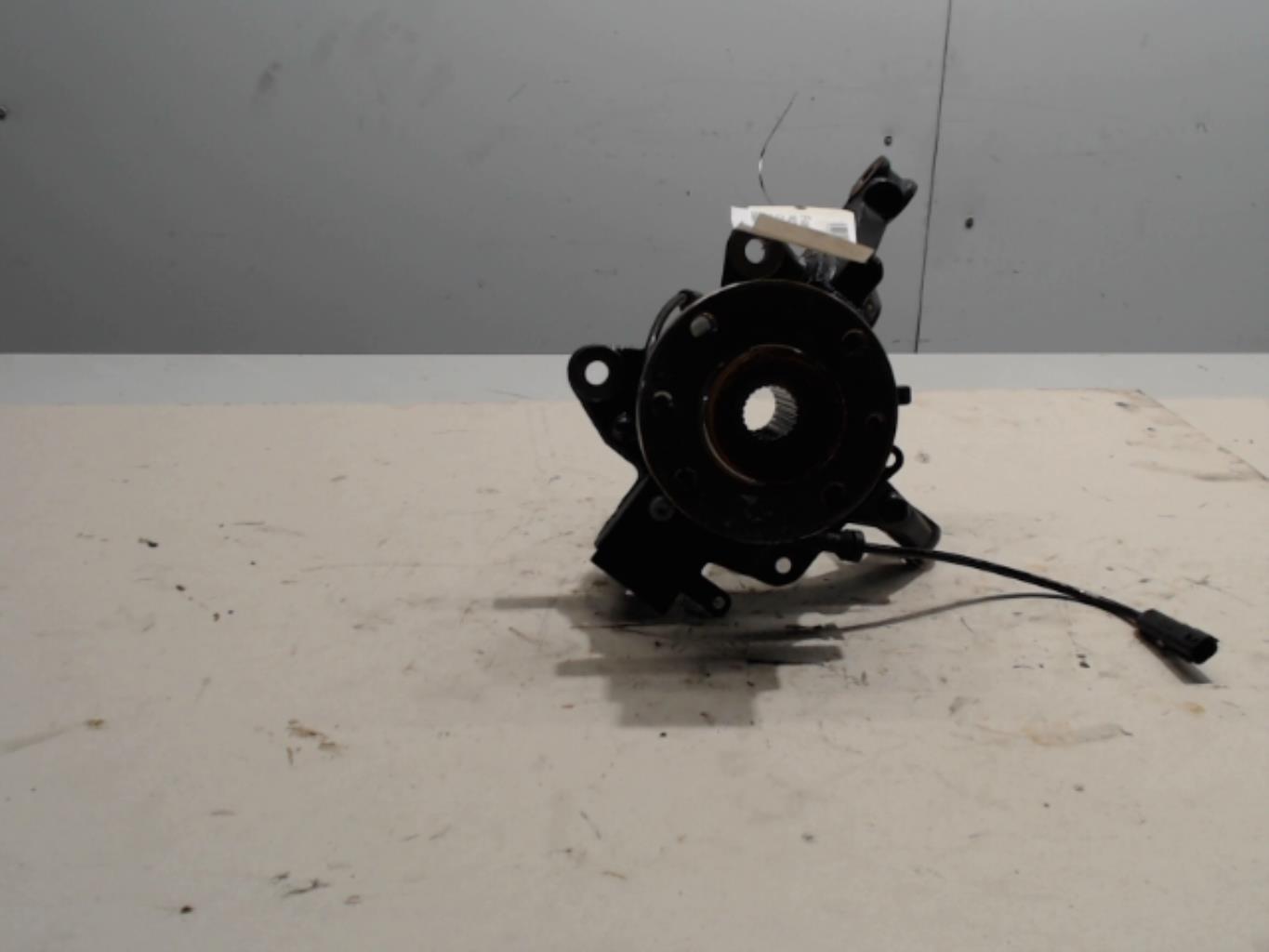 Fusee avant gauche