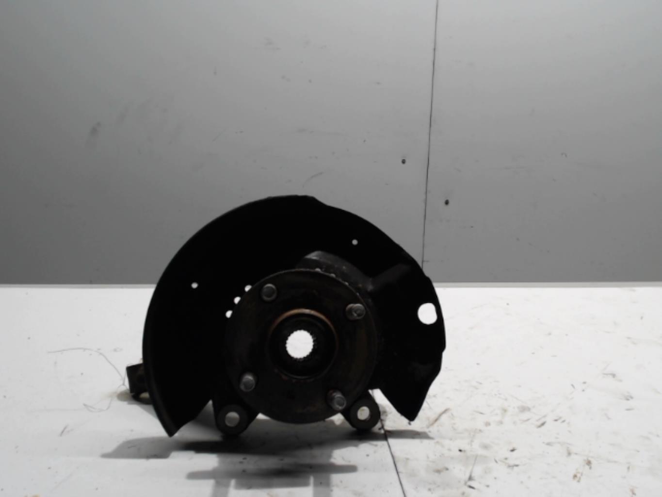 Fusee avant gauche