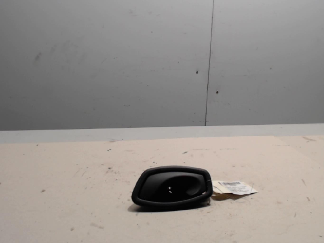 Poignee interieur avant gauche