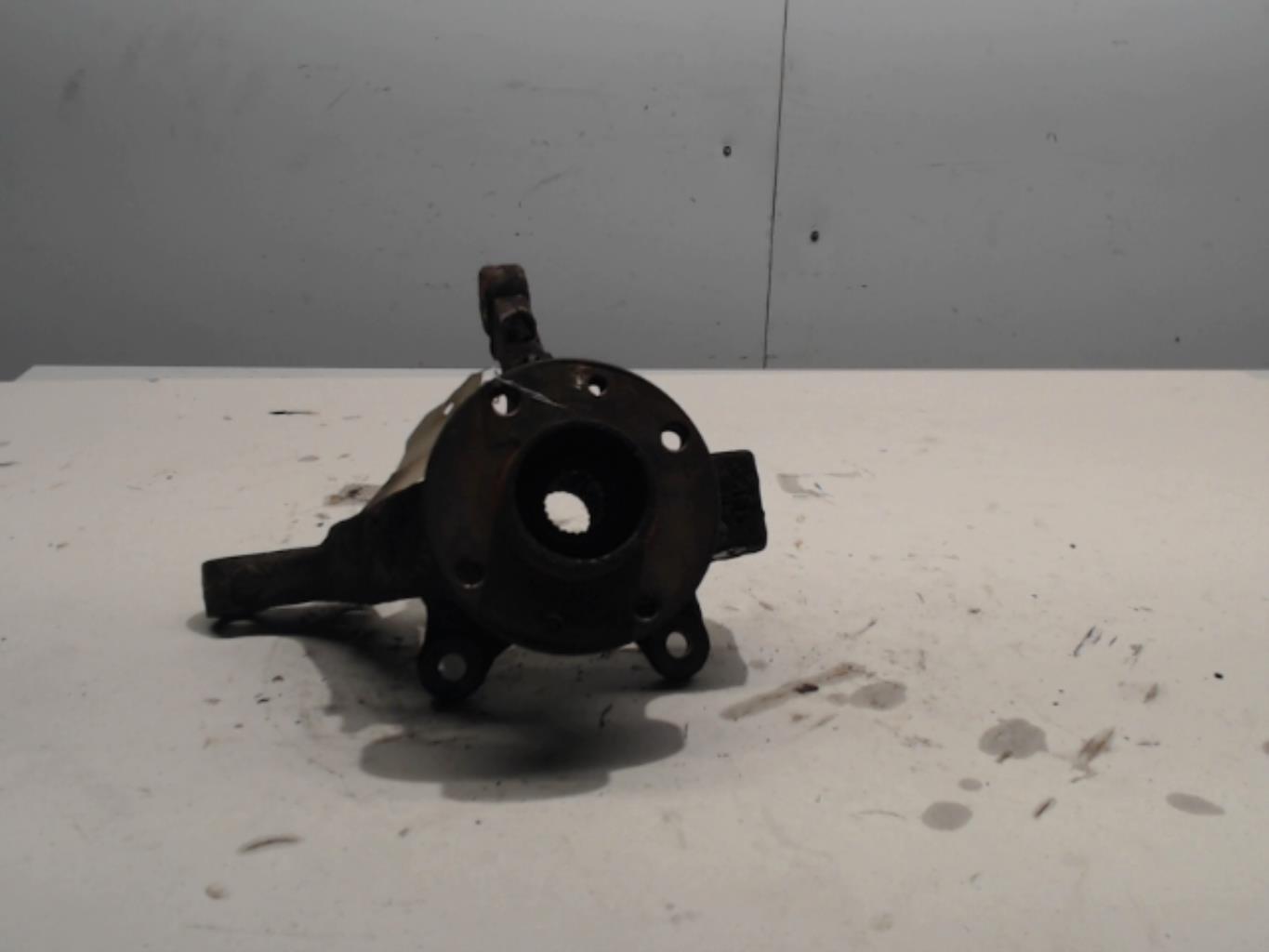 Fusee avant gauche