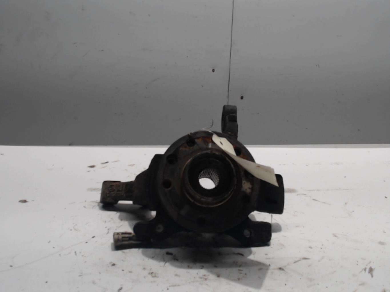 Fusee avant gauche