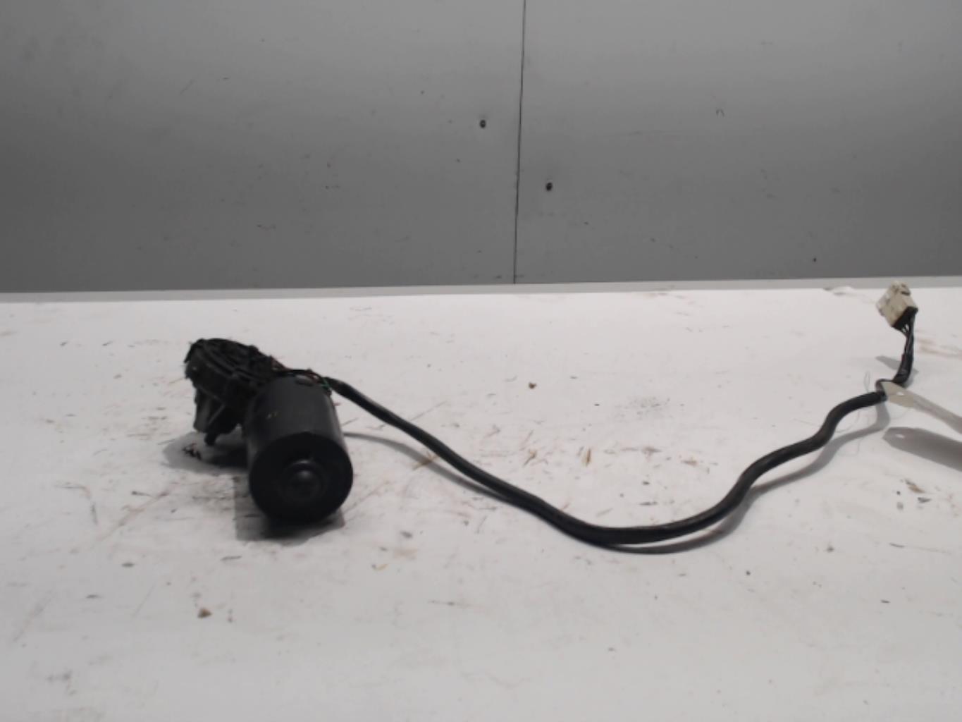 Moteur essuie glace avant