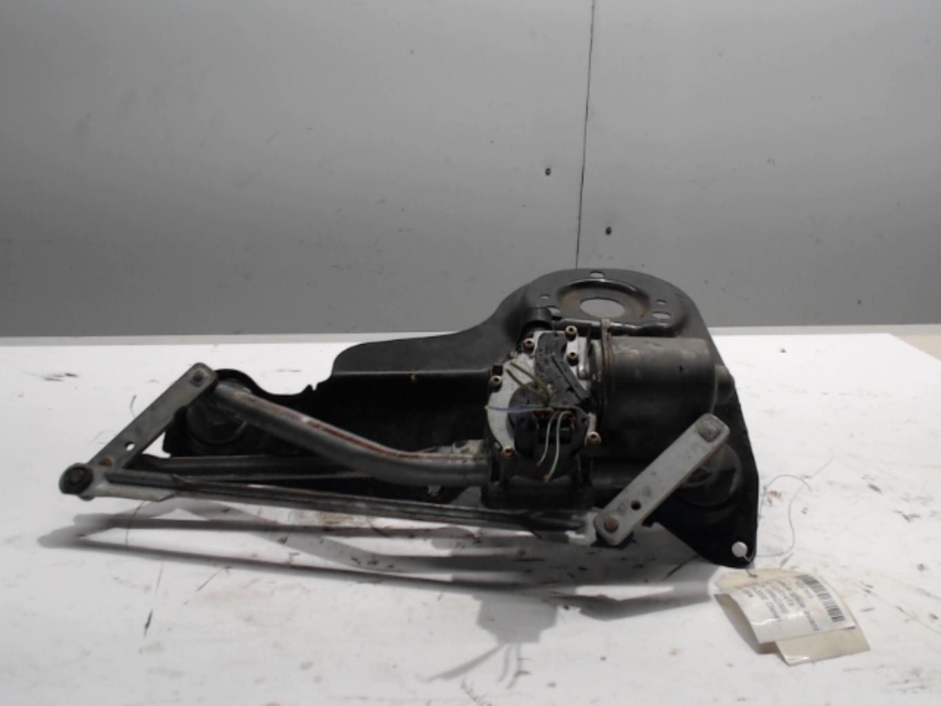 Moteur essuie glace avant