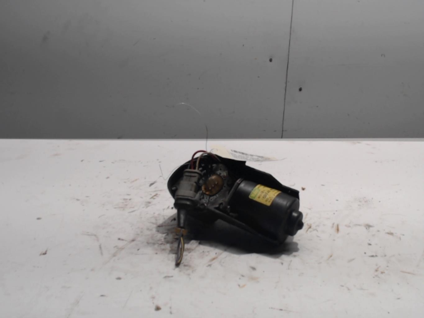 Moteur essuie glace avant