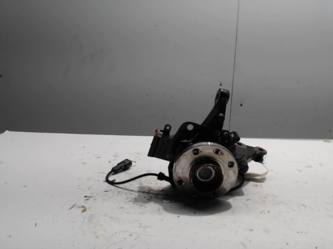 Fusee avant gauche