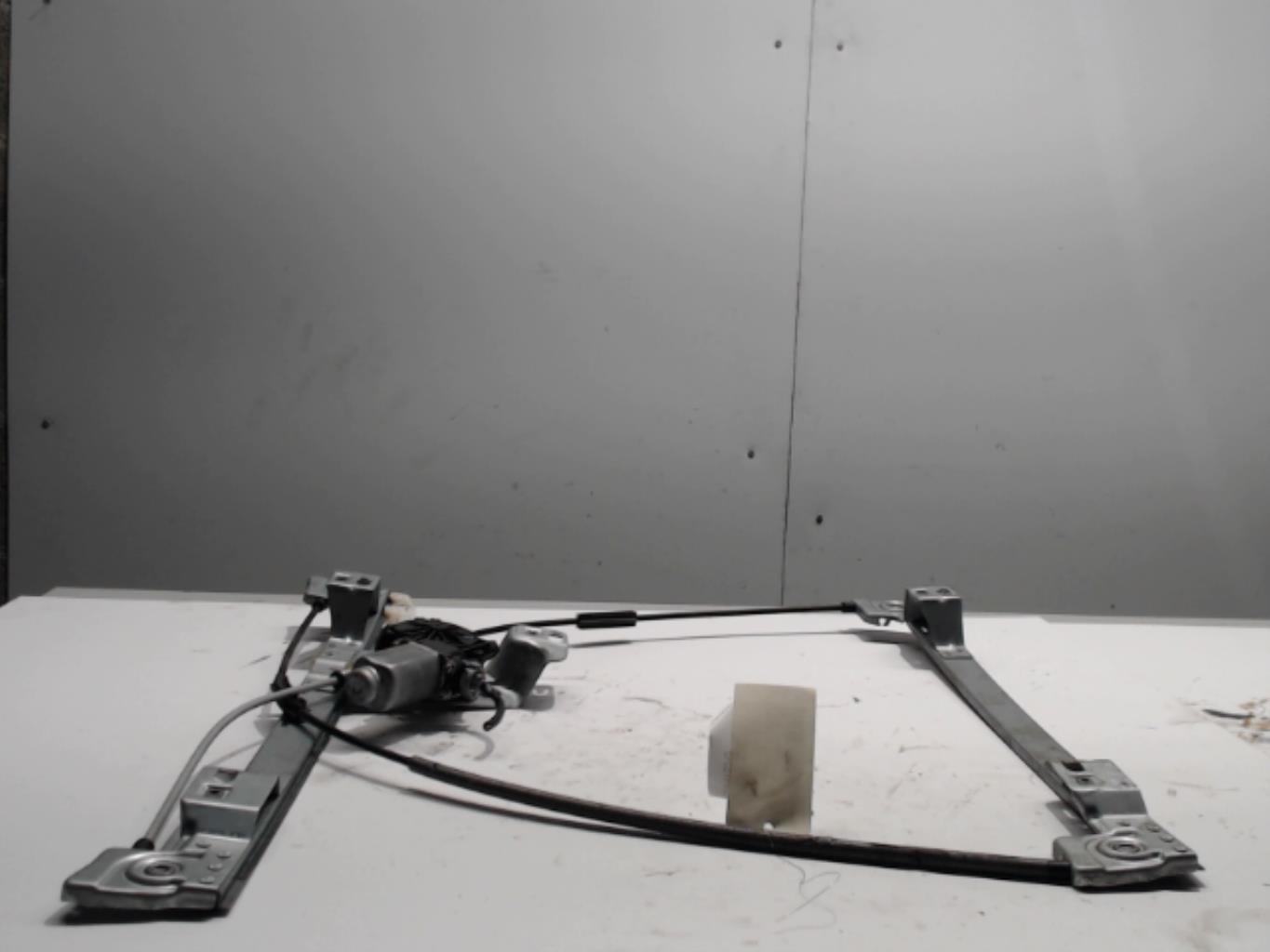 Leve vitre electrique avant droit