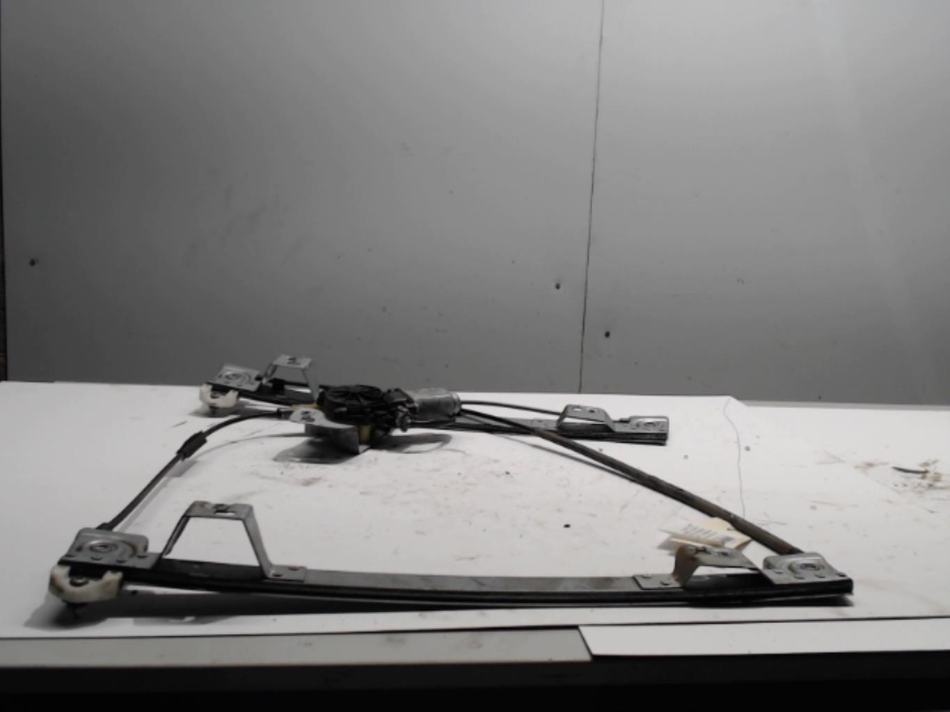Leve vitre electrique avant gauche