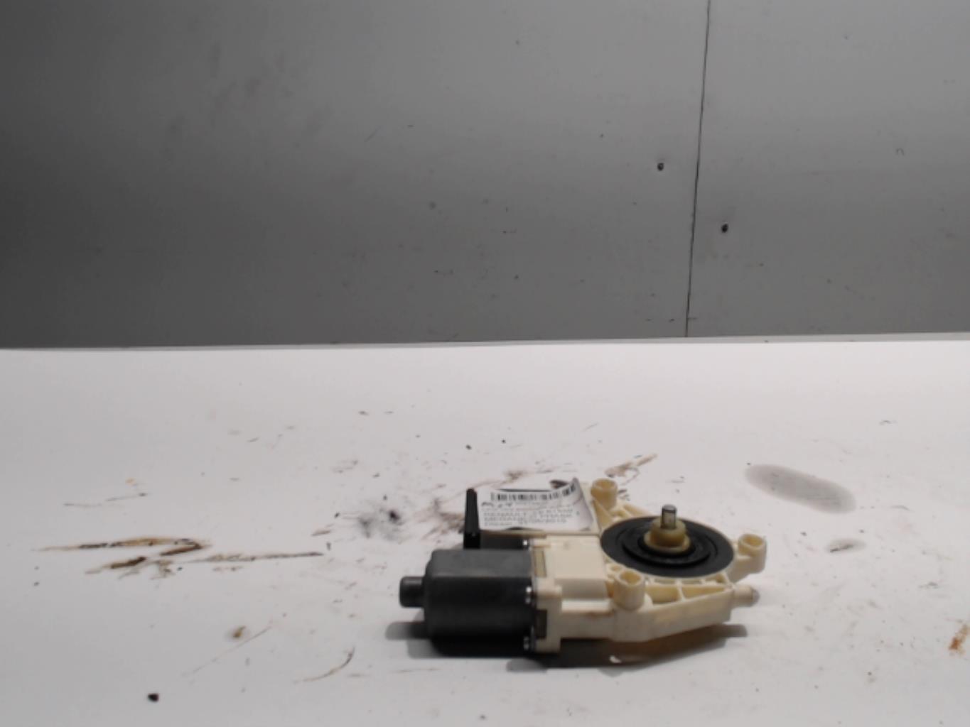 Moteur leve vitre arriere droit