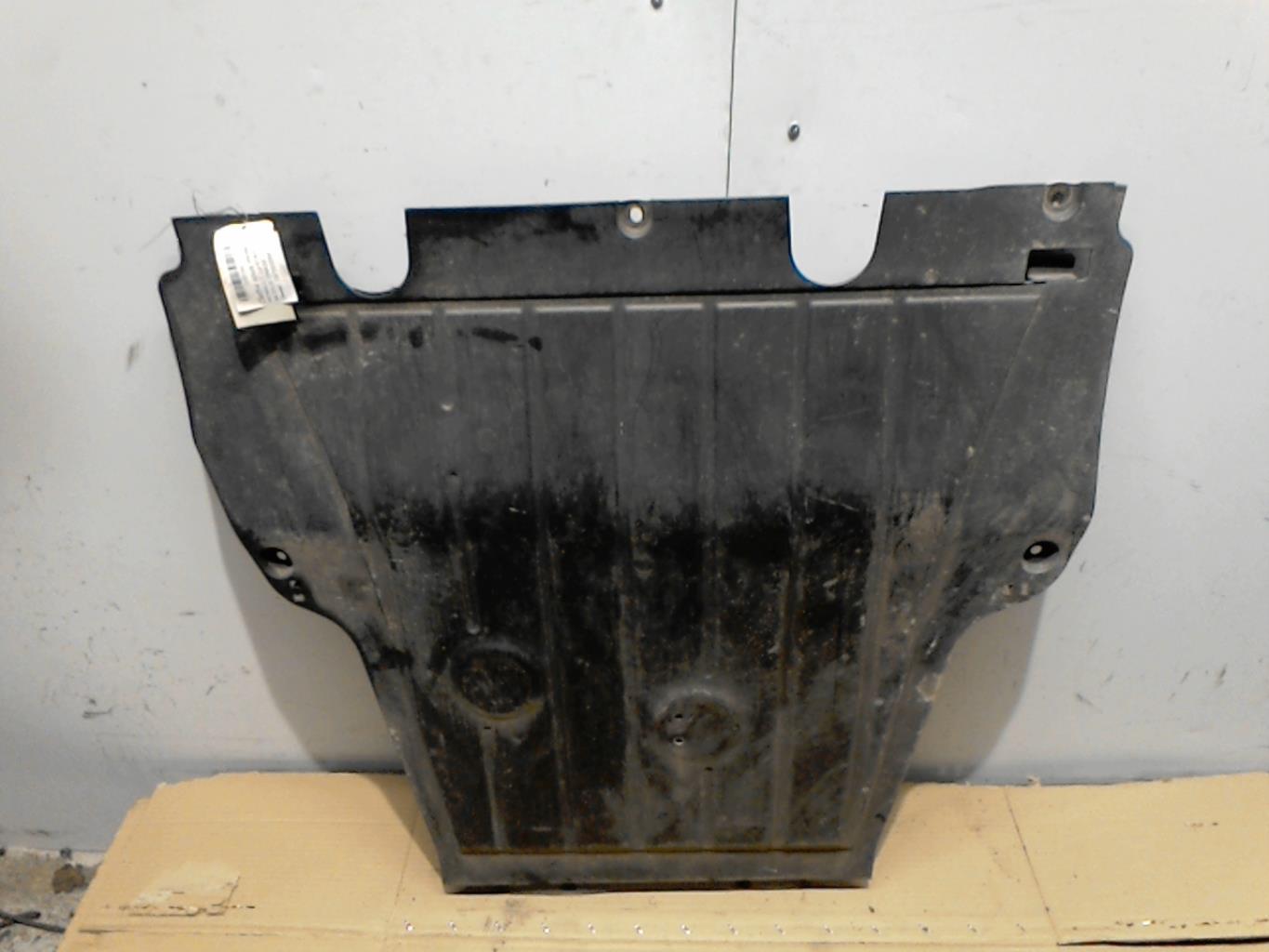Cache sous moteur