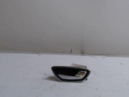 Poignee interieur avant droit
